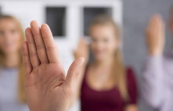 Know about the British Sign Language
